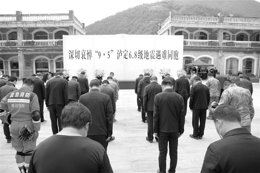 圖為哀悼2.jpg 圖為哀悼2.jpg