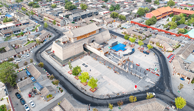 2022年9月8日，石家莊，航拍正定縣正定古城陽(yáng)和樓與正定歷史文化街。